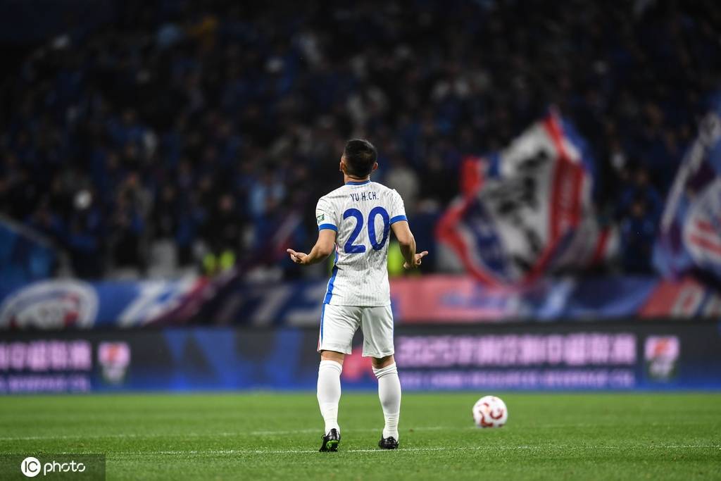 转会期突围战来临；里昂围绕中超外线爆发；赛场秩序良好；年轻球员得到机会的简单介绍